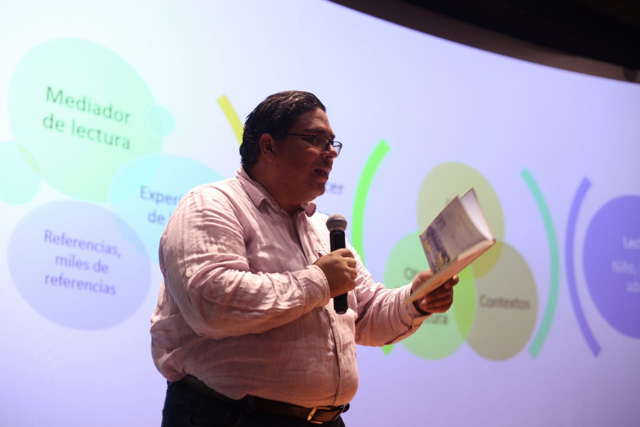 ENTREGA_BIBLIOTECAS_ESCOLARES_1.jpeg