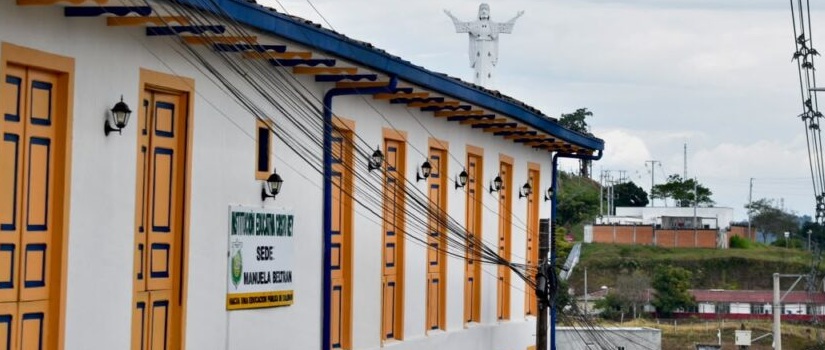 Caldas habilita progresivamente las sedes educativas sin afectaciones tras el terremoto: Alrededor de 20.000 estudiantes pueden regresar a clases